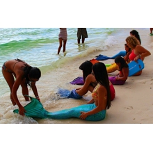 游泳学校教会你如何成为一个美人鱼