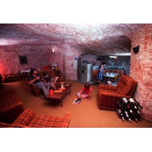 世界上唯一真实存在的地下城，澳大利亚居住在地下的小镇