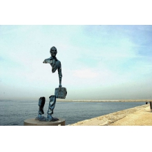 17个形态怪异的雕塑