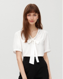 设计感小众短袖甜美宽松套头衬衫